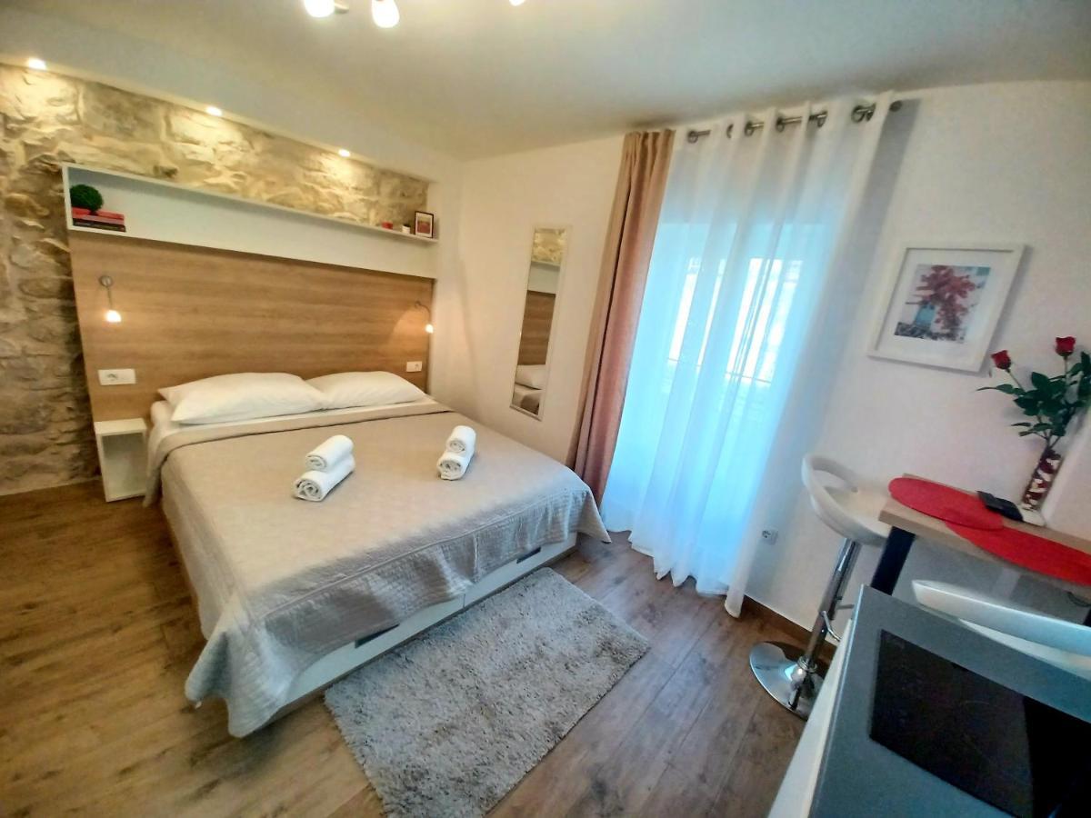 Studio Apartmani Pomalo/ Take It Easy Split Zewnętrze zdjęcie